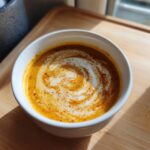 Kürbissuppe mit Apfel und Karotte