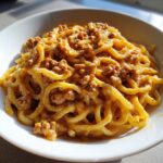 cremige kaese lauch pasta mit hackfleisch